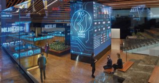 People are seen inside the Borsa Istanbul Stock Exchange (BIST) in Istanbul, Türkiye, April 20, 2020. (IHA Photo)