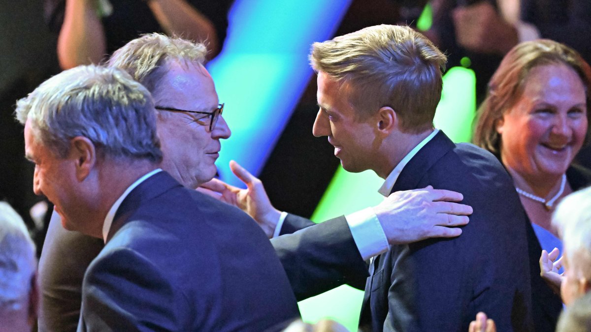 Mayor of Munich Dominik Krause is congratulated at the Kurhaus during the German Olympic Sports Confederation's (DOSB) announcement of its national bid to host the Olympic Games, Baden-Baden, Germany, Sept. 26, 2026. (AFP Photo)