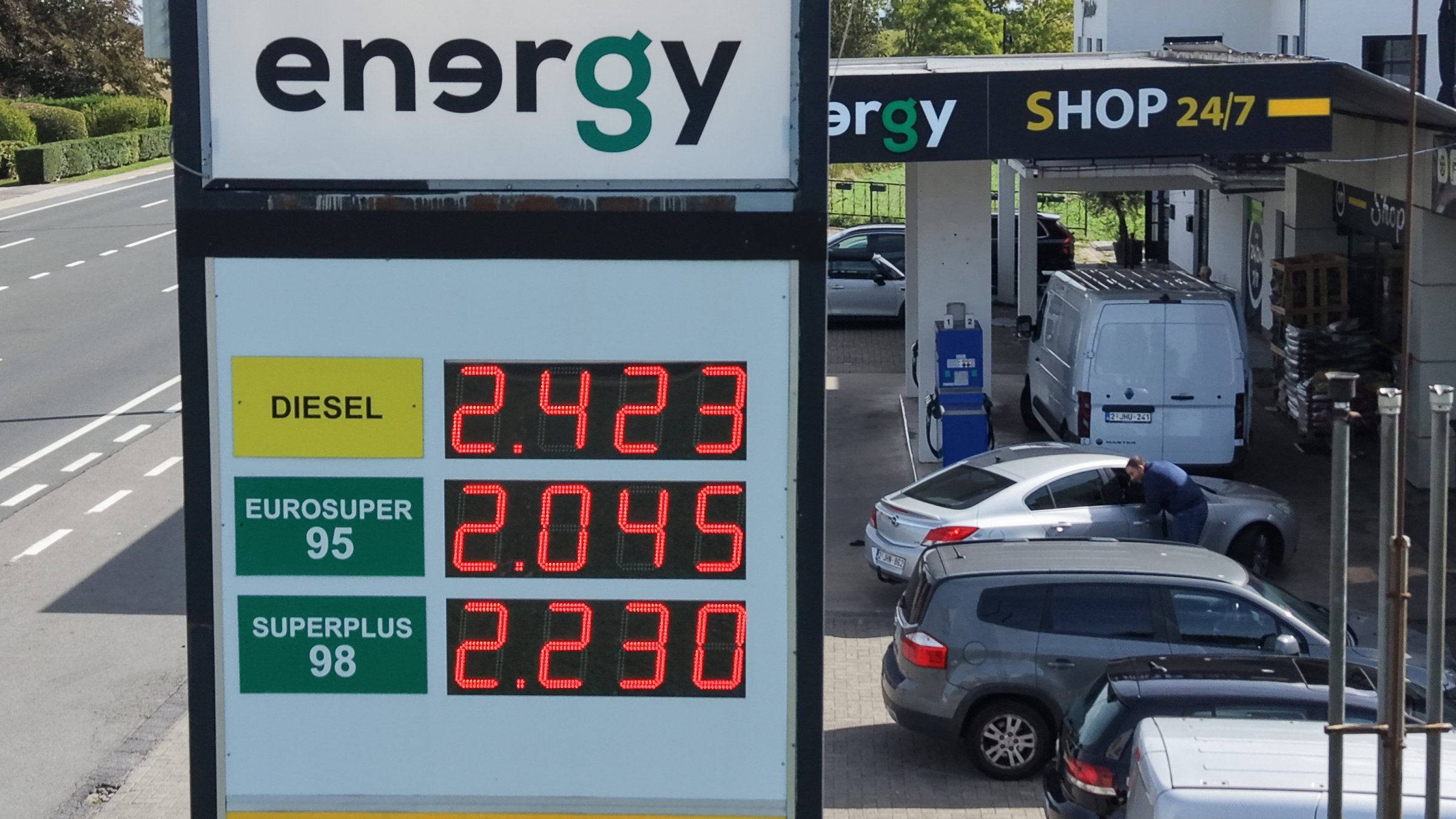 A fuel pump displays the price of diesel at 2.423 euros at a petrol station, Gembloux, Belgium, Sept. 21, 2026. (EPA Photo)