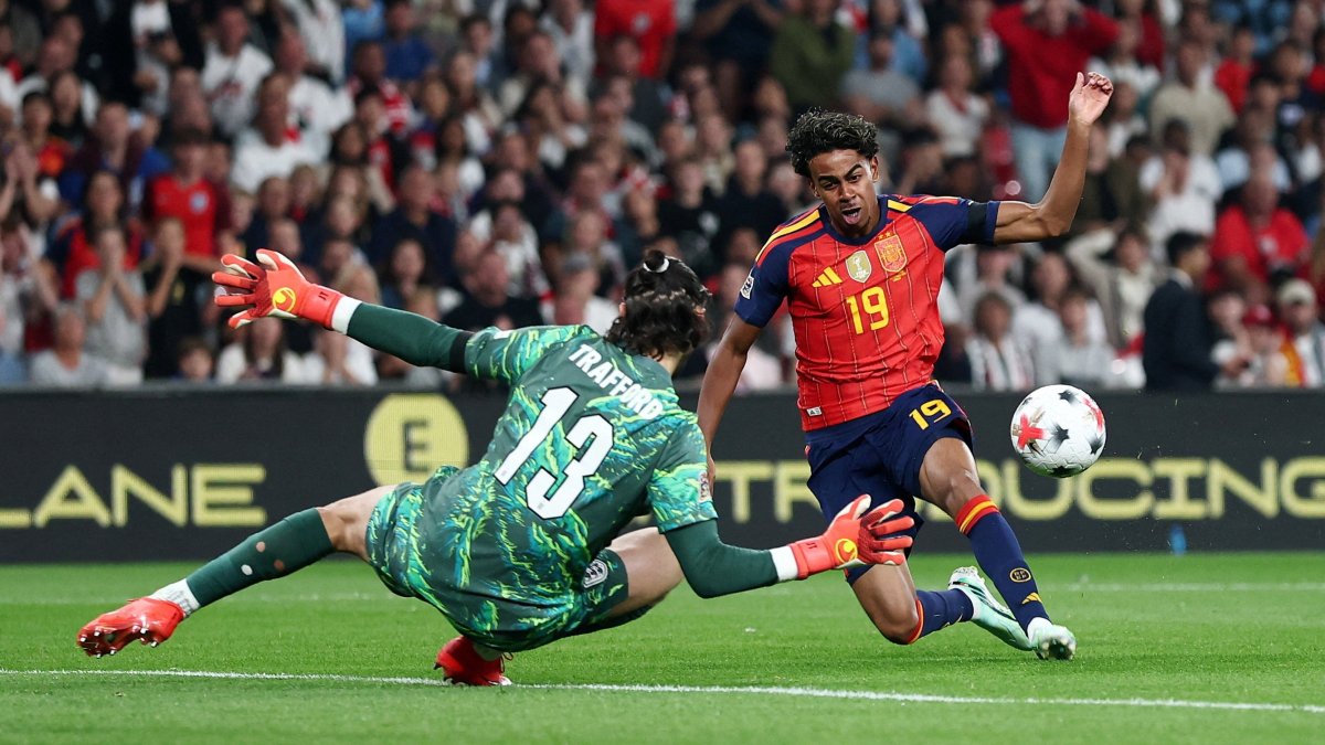Spain's Lamine Yamal scores their first goal in an UEFA Nations League match against England, London, U.K., Sept. 26, 2026. (Reuters Photo)