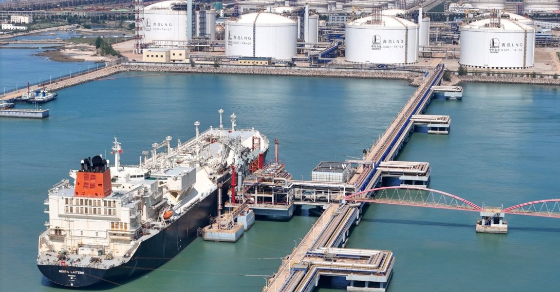 A drone view shows an LNG tanker unloading liquefied natural gas at a Sinopec terminal, Qingdao, China, Sept. 3, 2026. (Reuters Photo)