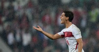 Türkiye's Arda Güler reacts after the UEFA Nations League match between Türkiye and Italy, Bursa, Türkiye, Sept. 28, 2026. (EPA Photo)