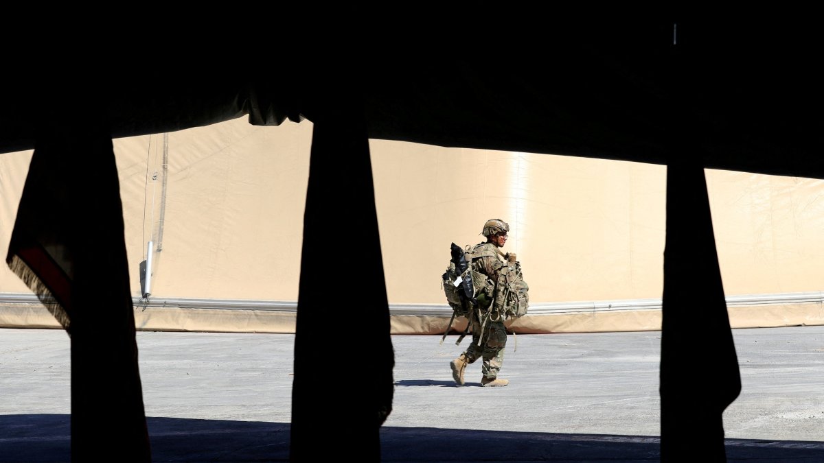 This file photo shows a U.S. soldier during a handover ceremony of Taji military base from U.S.-led coalition troops to Iraqi security forces, Baghdad, Iraq, Aug. 23, 2020. (Reuters Photo)