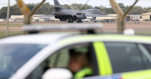 A B‑1B Lancer bomber arrives at RAF Fairford airbase, after police declared a major incident at the base and arrested several men on suspicion of offenses under the Explosives Act, who have since been released on bail, in Fairford, Gloucestershire, U.K., Sept. 29, 2026. (Reuters Photo)
