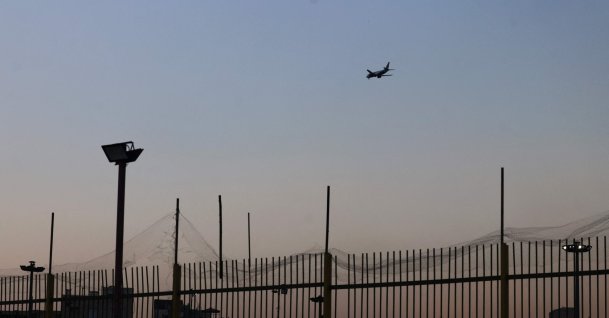 An Iranian commercial aircraft lands at Mehrabad Airport, Tehran, Iran, Sept. 25, 2026. (AFP Photo)