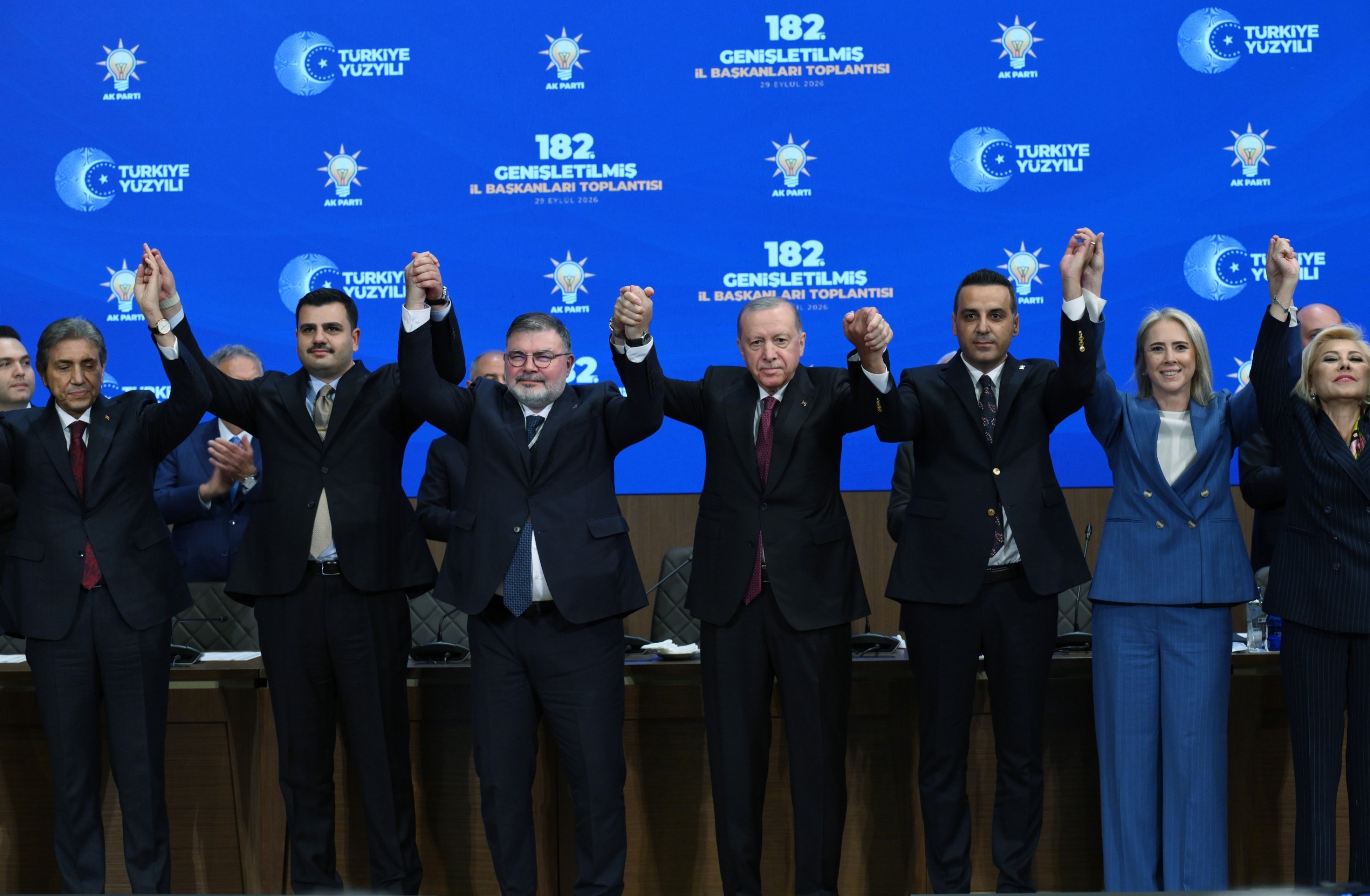 Türkiye’s ruling AK Party expands as new mayors, council members join