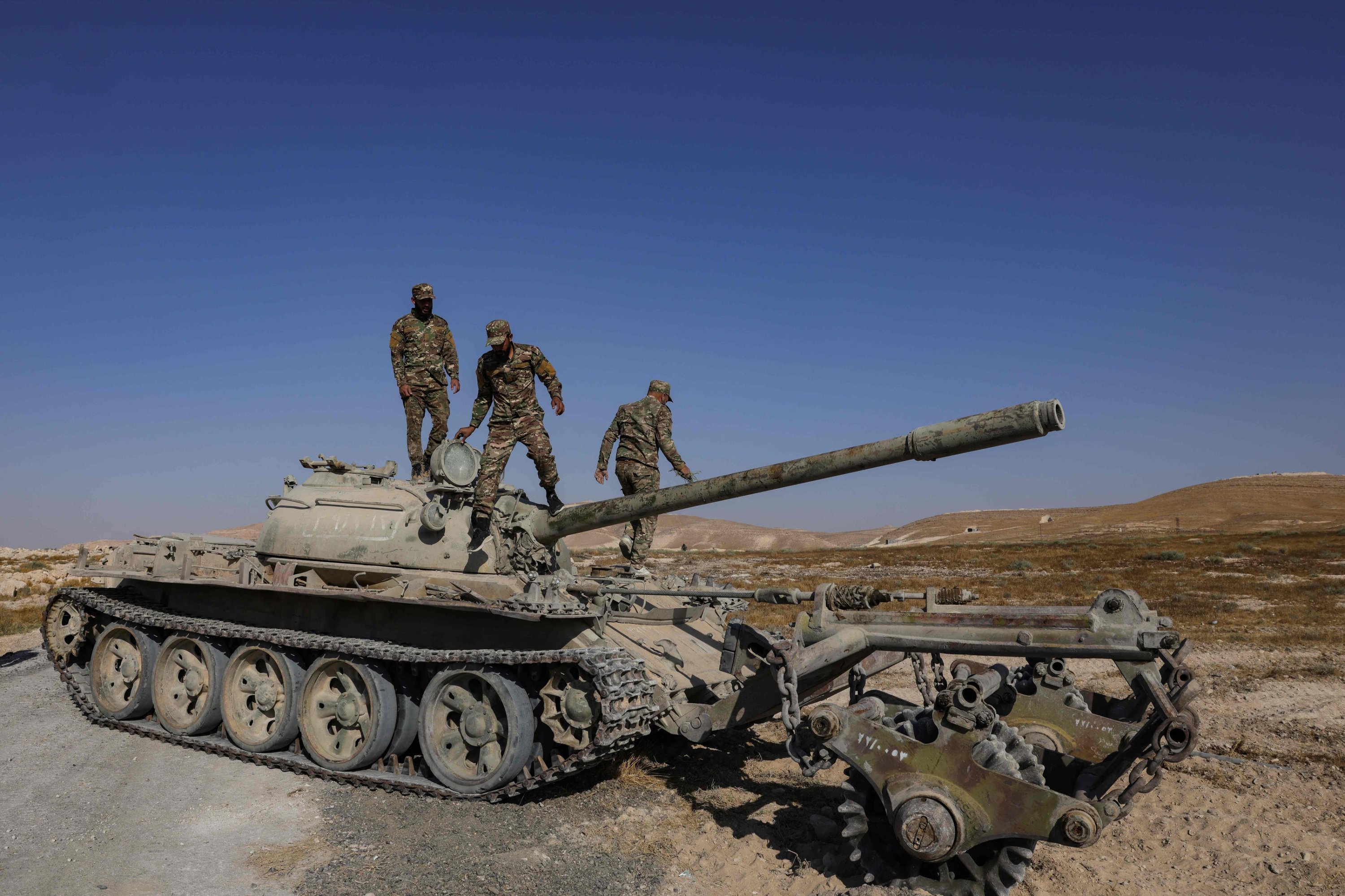 US lifts blanket ban on arms exports to Syria