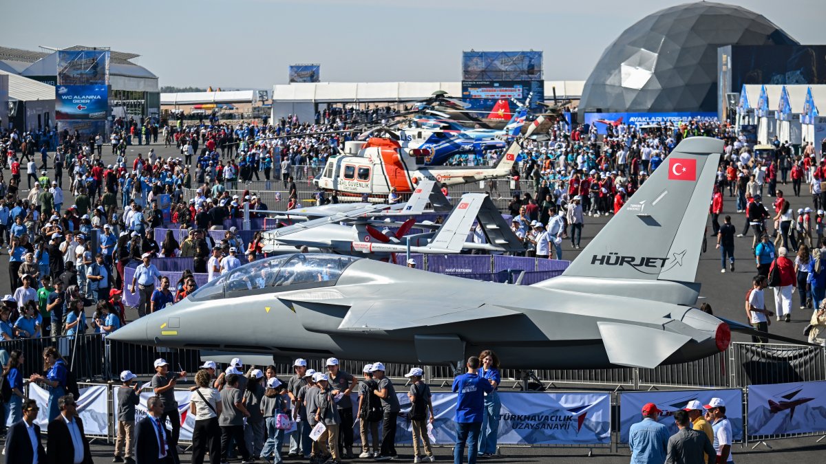 A general view of domestic platforms, including TAI Hürjet (in front), as visitors flock to Teknofest Southeast, Şanlıurfa, southeastern Türkiye, Sept. 30, 2026. (AA Photo)