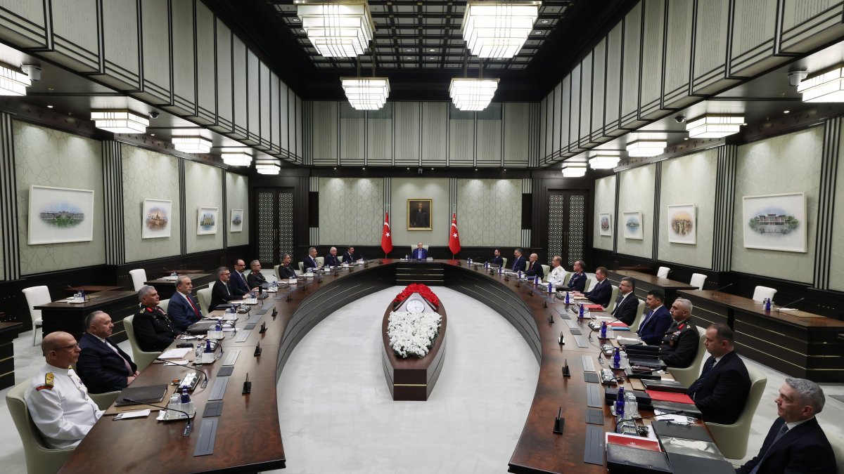 President Recep Tayyip Erdoğan chairs the National Security Council (MGK) meeting in Ankara, Sept. 30, 2026. (AA Photo)