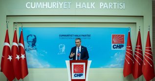 CHP spokesman Müslim Sarı speaks to reporters following a meeting of the party’s Central Executive Board (MYK), Ankara, Sept. 30, 2026. (AA Photo)