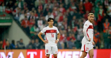 Türkiye's Arda Güler (L) and Bariş Alper Yılmaz look dejected during the UEFA Nations League Group A match against Italy at Yüzüncü Yıl Atatürk Stadium, Bursa, Sept. 28, 2026. (AA Photo) 