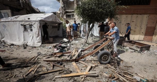 People inspect the site of an Israeli attack that killed five people in Gaza, Palestine, Sept. 30, 2026. (AA Photo)