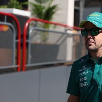 Aston Martin's Fernando Alonso arrives ahead of the Azerbaijan Grand Prix at Baku City Circuit, Baku, Azerbaijan, Sept. 26, 2026. (Reuters Photo)
