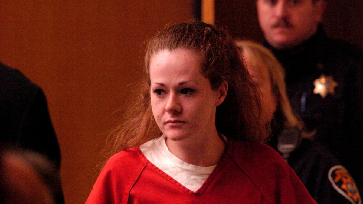 This file photo shows death row inmate Christa Pike entering a Knox County Criminal Court in Knoxville, Tennessee, U.S.,  Dec. 4, 2007. (Reuters Photo)