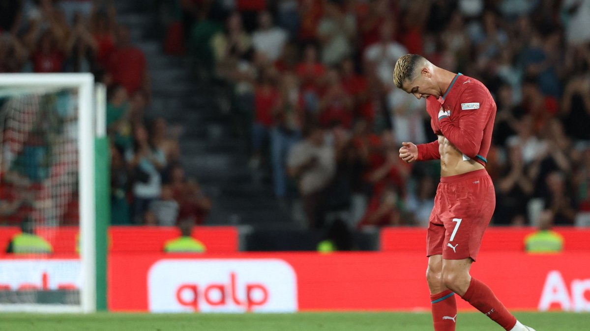 Portugal's Cristiano Ronaldo leaves the pitch after being substituted during the UEFA Nations League league phase group A4 football match between Portugal and Wales at Jose Alvalade Stadium, Lisbon, Portugal, Sept. 24, 2026. (AFP Photo)