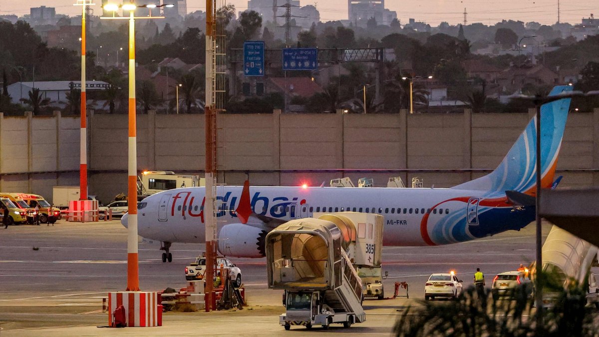 A flydubai Boeing 737 MAX 8 aircraft is pictured on the tarmac after landing at Ben Gurion Airport, Tel Aviv, Israel, Sept. 30, 2026. (AFP Photo)
