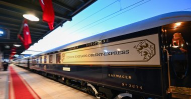 The Venice Simplon-Orient-Express arrives at Bakırköy station, Istanbul, Türkiye, Sept. 30, 2026. (AA Photo)