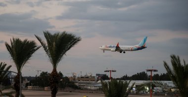 A plane carrying passengers who were on the flydubai aircraft bound for Israel from the United Arab Emirates, which was diverted to Saudi Arabia following an emergency signal, arrives at the Ben Gurion International Airport in Lod, near Tel Aviv, Israel, Sept. 30, 2026. (Reuters Photo)