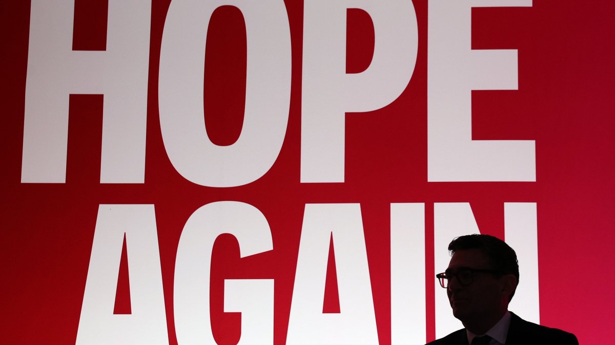 British Prime Minister Andy Burnham walks off stage on the final day of the Labour Party Conference, Liverpool, England,U.K., Sept. 30, 2026. (EPA Photo)