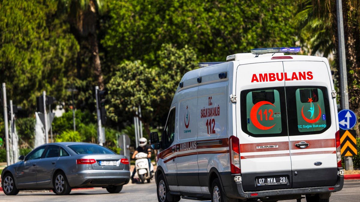 An ambulance drives through a street, Antalya, Türkiye, June 19, 2025. (Shutterstcok Photo)
