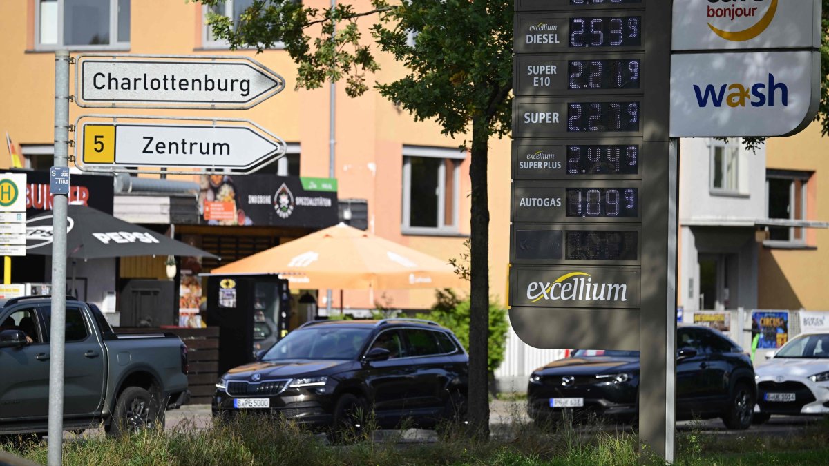 Fuel prices are displayed at a petrol station in the Spandau district in Berlin, Germany, Oct. 1, 2026. (AFP Photo)