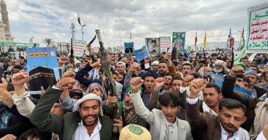 Houthi supporters rally to celebrate advances by Houthi forces along the Red Sea coastline, Sanaa, Yemen, Sept. 18, 2026. (Reuters Photo)