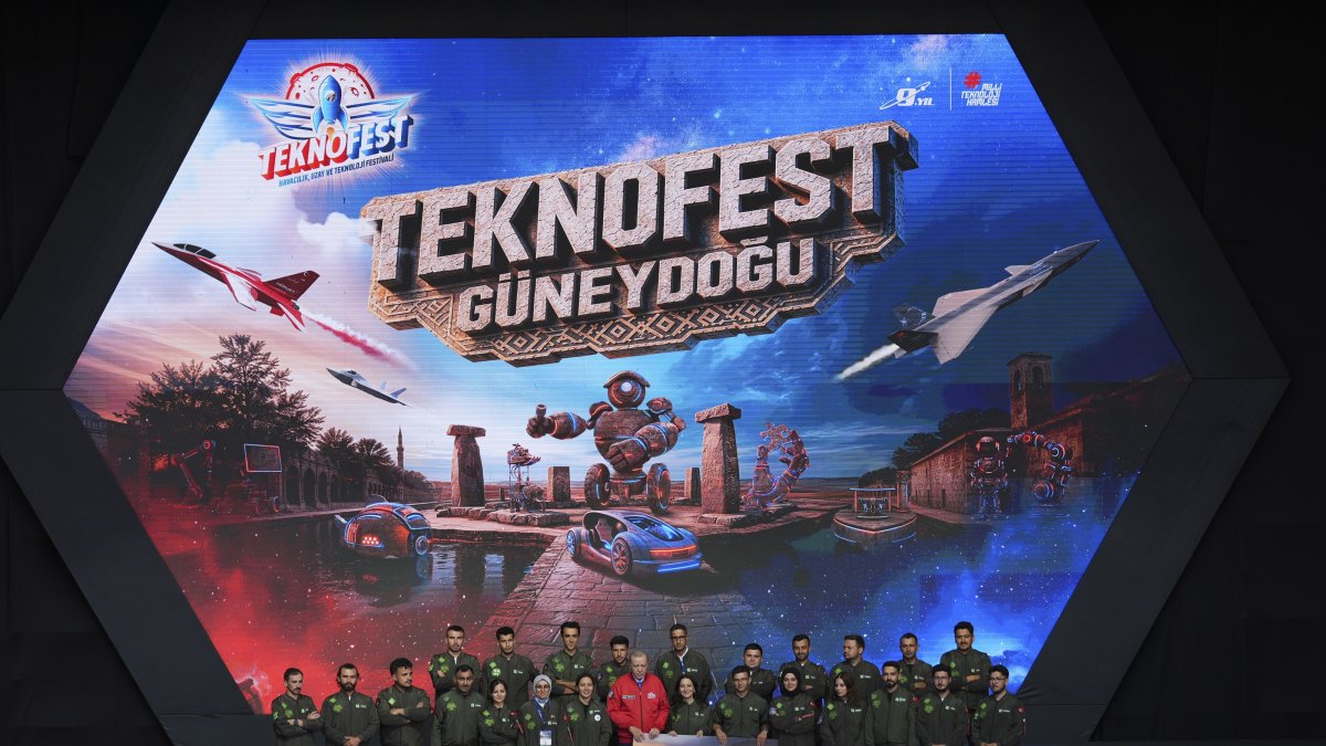 President Recep Tayyip Erdoğan visits Teknofest Southeast for an address,  Şanlıurfa, southeastern Türkiye, Oct. 3, 2026. (AA Photo)