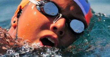 Turkish open-water swimmer Nazife İdil Özkol is seen in action in this undated photo. (Photo Courtesy: Nazife İdil Özkol)