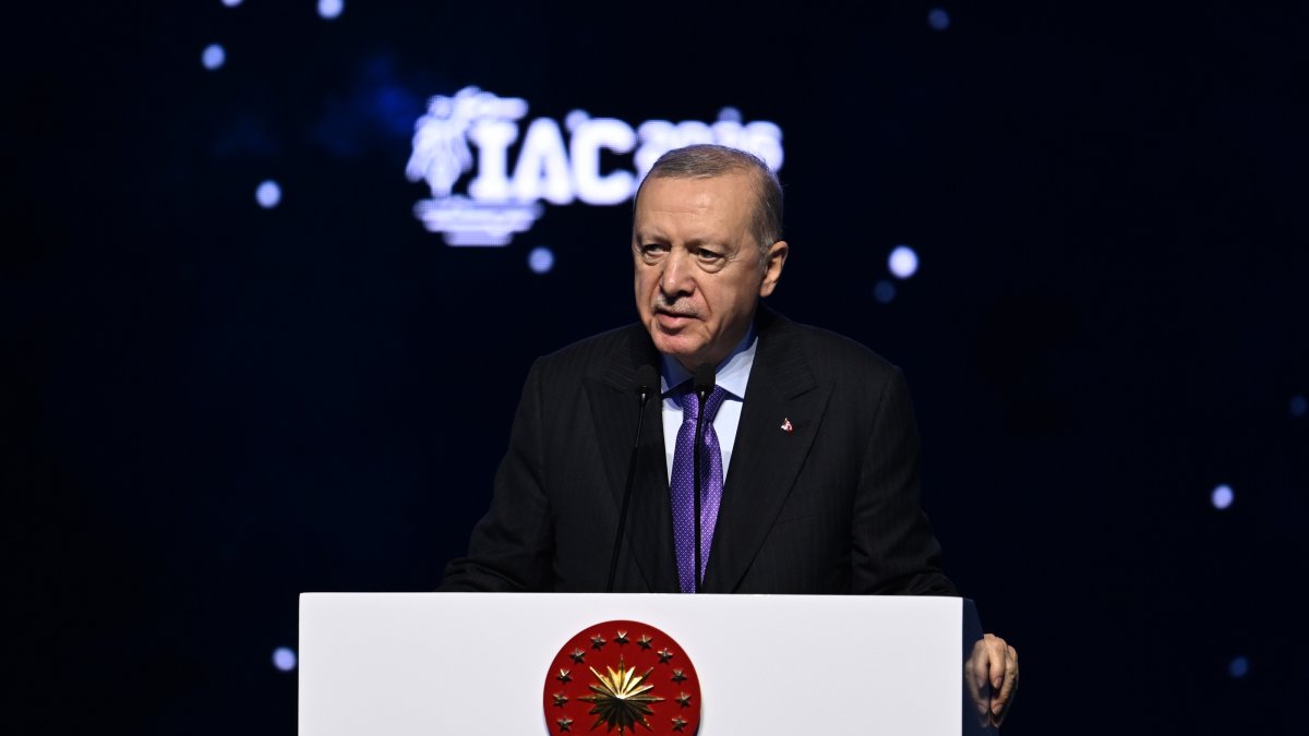 President Recep Tayyip Erdoğan addresses the International Astronautical Congress in Antalya province, southern Türkiye, Oct. 5, 2026. (AA Photo)