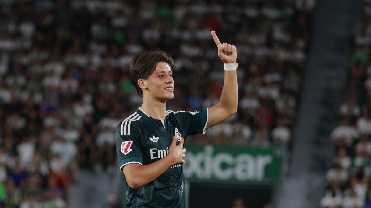 Real Madrid's Arda Güler celebrates after scoring the 0-1 goal during the Spanish LaLiga soccer match between Elche and Real Madrid, in Elche, Spain, Sept. 15, 2026. (EPA File Photo)