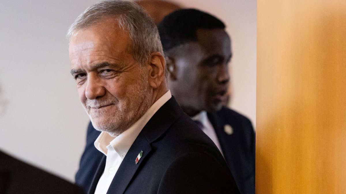 Iran's President Masoud Pezeshkian arrives for a meeting with U.N. Secretary-General Antonio Guterres at the 81st United Nations General Assembly (UNGA) at U.N. headquarters in New York City, U.S., Sept. 25, 2026. (Reuters Photo)