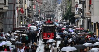 People walk on the famous Istiklal Avenue in Istanbul, Türkiye, Sept. 16, 2026. (AA Photo)