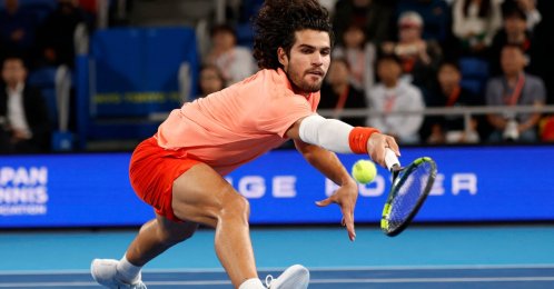 Spain's Carlos Alcaraz in action during his semi final match against Spain's Jaume Munar in ATP 500 Japan Open, Tokyo, Japan, Oct. 5, 2026. (Reuters Photo)