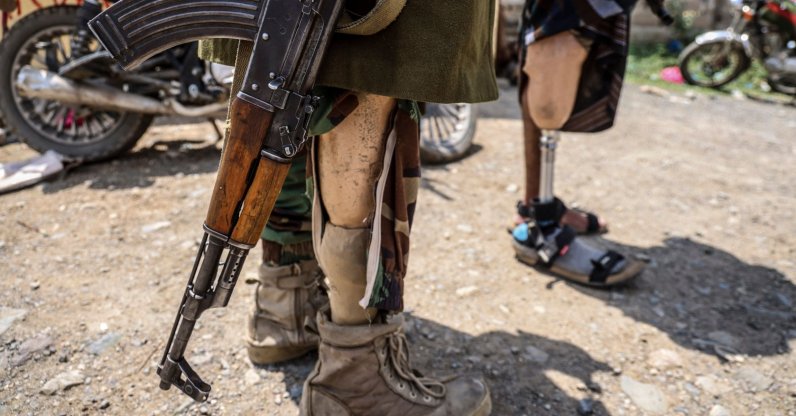 Disabled Saudi-backed Yemeni government soldiers gather at the Jabal Han front following fierce battles with Houthi rebels near the city of Taiz, Oct. 3, 2026. (AFP Photo)
