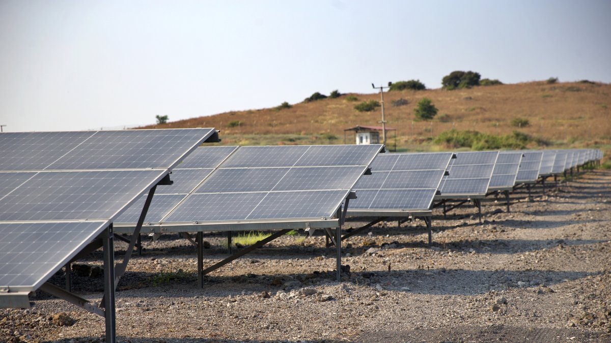 Solar panels are seen in Osmaniye province, southern Türkiye, Aug. 25, 2026. (AA Photo)