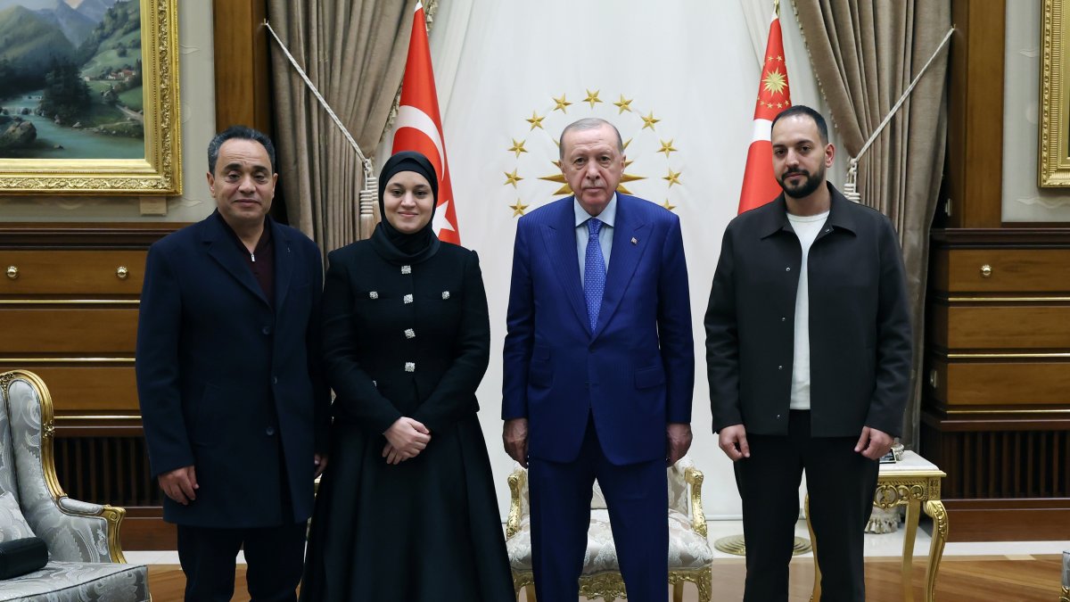 President Recep Tayyip Erdoğan meets with the family of slain Palestinian girl Hind Rajab, Ankara, Oct. 6, 2026. (AA Photo)