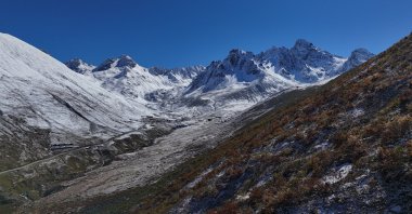 The peaks of the Kaçkar Mountains and high-altitude plateaus are covered in snow following intermittent snowfall, Rize, Türkiye, Oct. 6, 2026. (AA Photo)