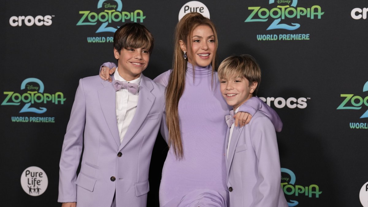 Milan Piqué Mebarak (L), Shakira (C) and Sasha Piqué Mebarak attend the premiere of Walt Disney Studios' "Zootopia 2," Los Angeles, U.S., Nov. 13, 2025. (Getty Images Photo)