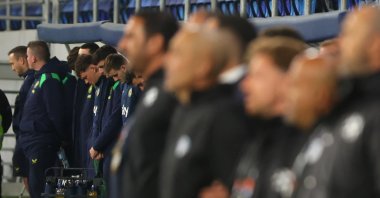 Members of Team Ireland lower their heads ahead of the UEFA Nations League match between the Republic of Ireland and Israel, Backa Topola, Serbia, Oct. 2026. (EPA Photo)