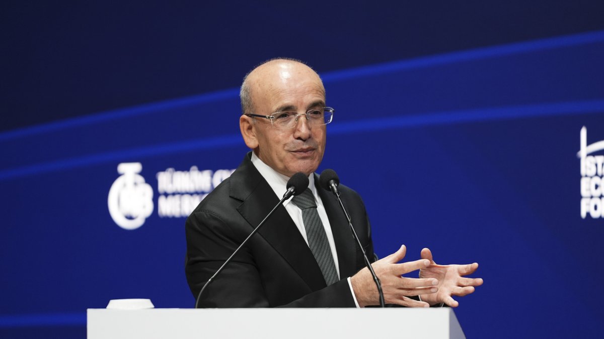 Treasury and Finance Minister Mehmet Şimşek addresses the Istanbul Economic Forum, Istanbul, Türkiye, Oct. 8, 2026. (AA Photo)