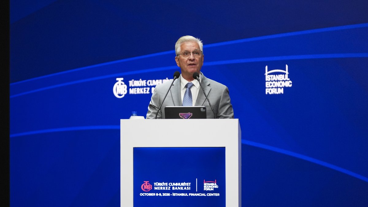U.S. Federal Reserve Board Governor Christopher Waller delivers a keynote speech during the Istanbul Economic Forum, Istanbul, Türkiye, Oct. 8, 2026. (AA Photo)