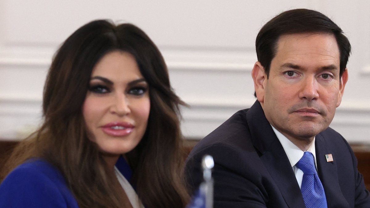 Kimberly Guilfoyle, U.S. ambassador to Greece, and U.S. Secretary of State Marco Rubio attend a meeting at the prime minister's office in Athens, Greece, Oct. 7, 2026. (Reuters Photo)