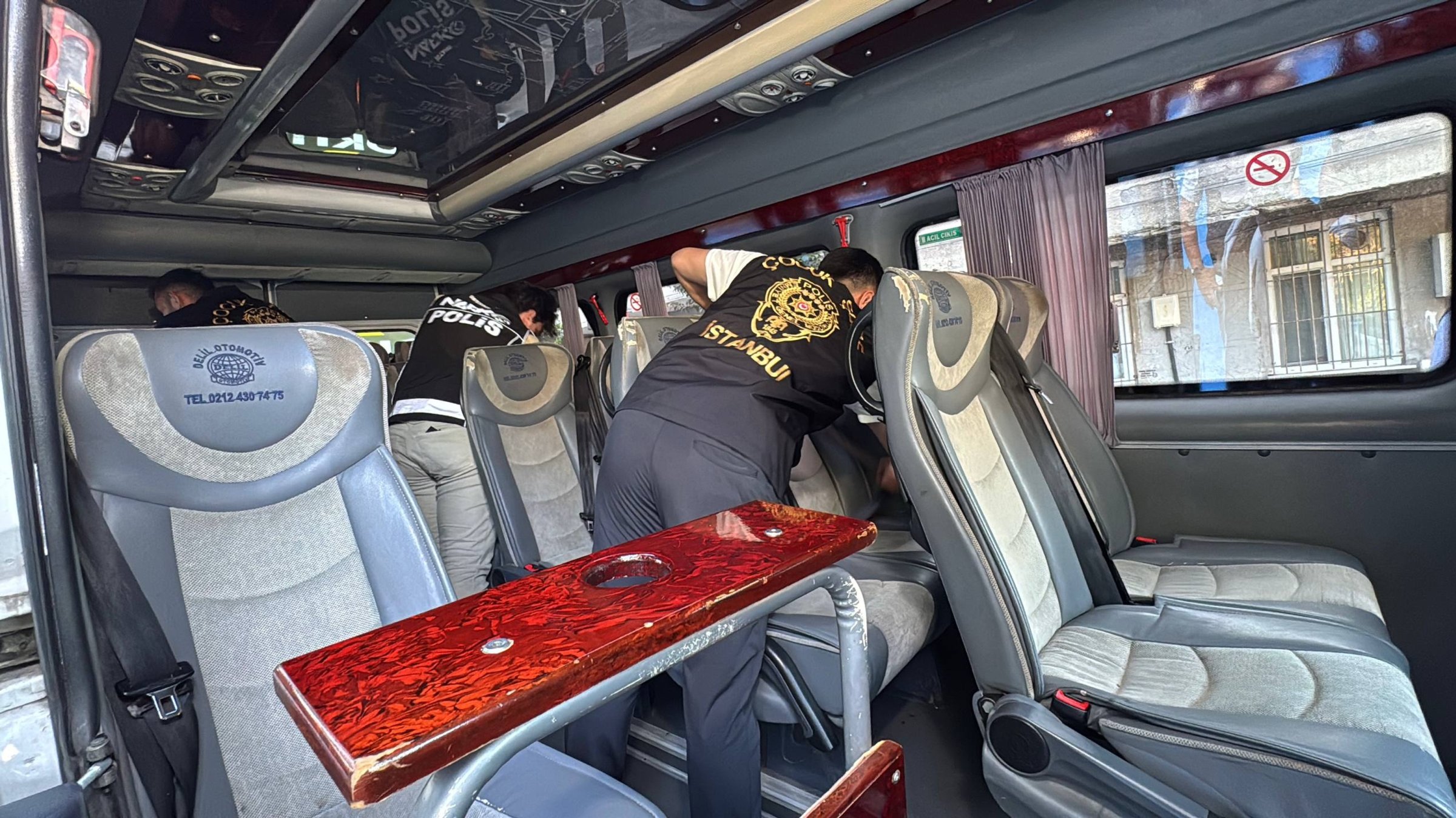 Police officers inspect a bus during a security operation, Istanbul, Türkiye, Sept. 13, 2026. (AA Photo)