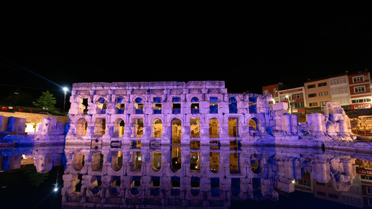 The Basilica Therma Roman Bath is illuminated at night, Yozgat, central Türkiye, Sept. 21, 2026. (AA Photo)