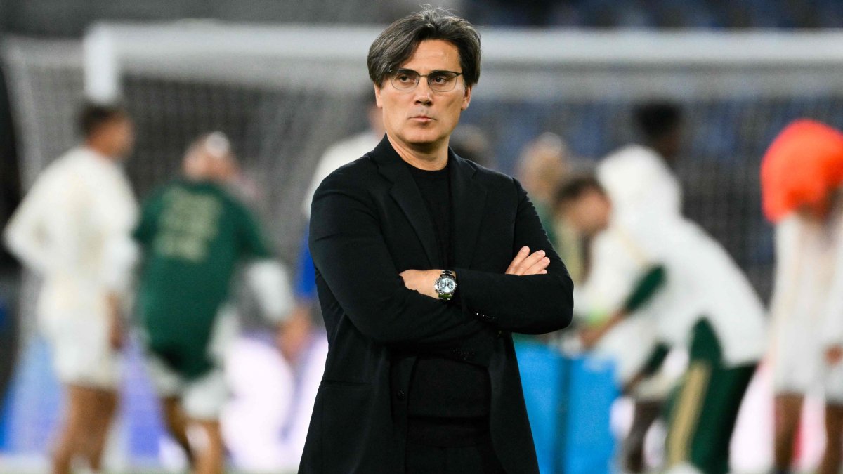 Türkiye's coach Vincenzo Montella looks on during the warm up prior the UEFA Nations League football match (League A day 4, Group A1) between Italy and Türkiye at the Renato Dall'Ara Stadium in Bologna on Oct. 5, 2026. (AFP File Photo)
