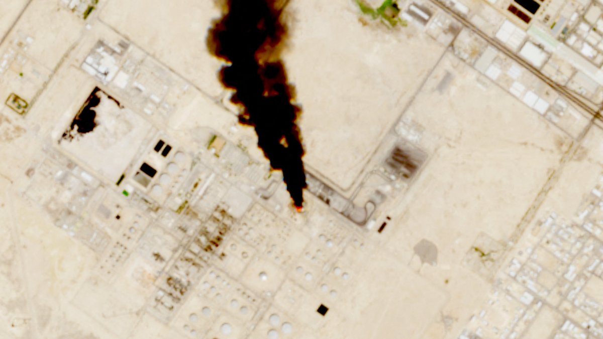 Smoke rises from the site of the Saudi Aramco refinery after reported Houthi attacks, south of Riyadh, Saudi Arabia, in this handout satellite image taken on Oct. 3, 2026. (European Union/Copernicus Sentinel-3/Handout via Reuters)