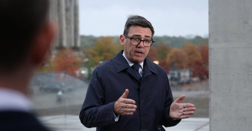 British Prime Minister Andy Burnham gives a television interview following his meeting with German Chancellor Friedrich Merz, Berlin, Germany, Oct. 8, 2026. (Reuters Photo)