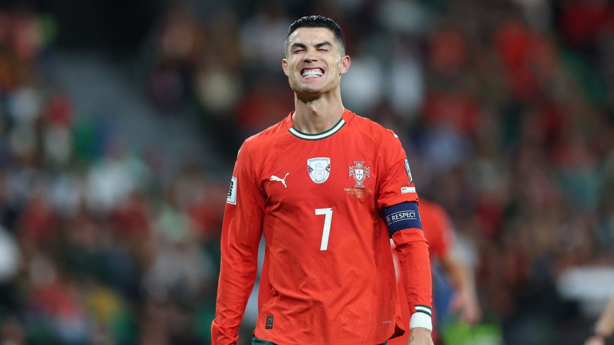 Portugal's Cristiano Ronaldo reacts to failing to score from the penalty spot during the 2026 World Cup qualifier football match between Portugal and Ireland at Jose Alvalade Stadium, Lisbon, Oct. 11, 2025. (AFP Photo)