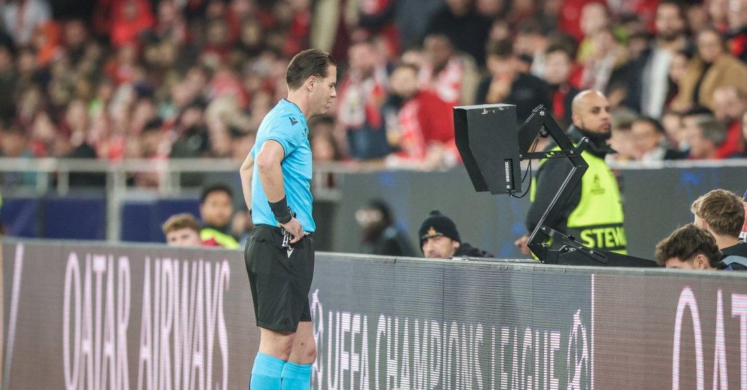 Referee Danny Makkelie checks the VAR monitor during the UEFA Champions League match between Benfica and Barcelona at Estadio da Luz, Lisbon, Portugal, Jan. 21, 2025. (Shutterstock Photo)