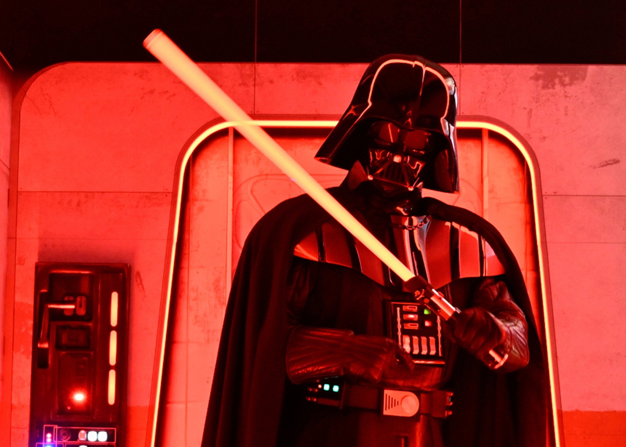 Darth Vader lightsaber could fetch $1M at Star Wars auction